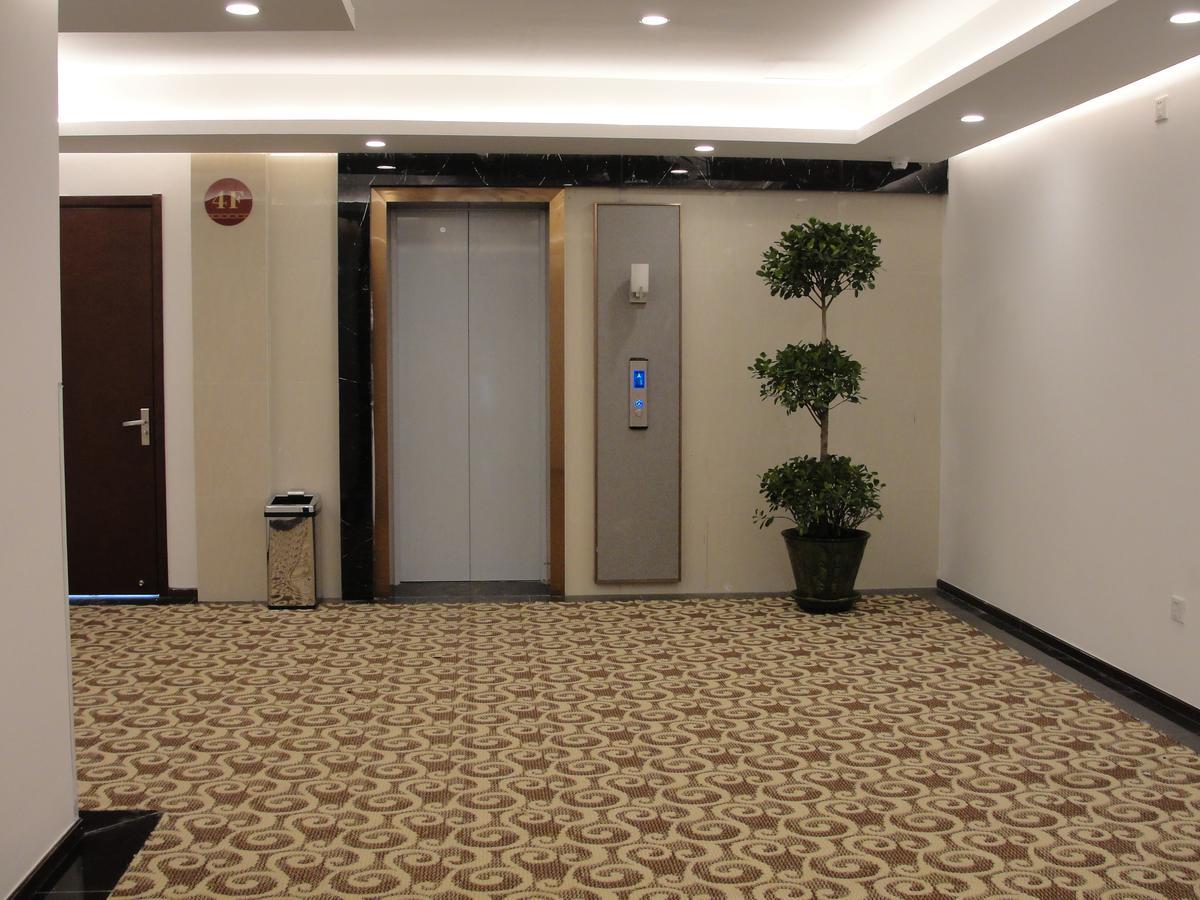 Royal Holiday Hotel Янгон Екстер'єр фото