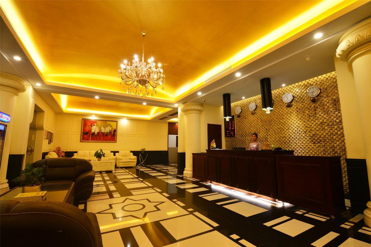 Royal Holiday Hotel Янгон Екстер'єр фото